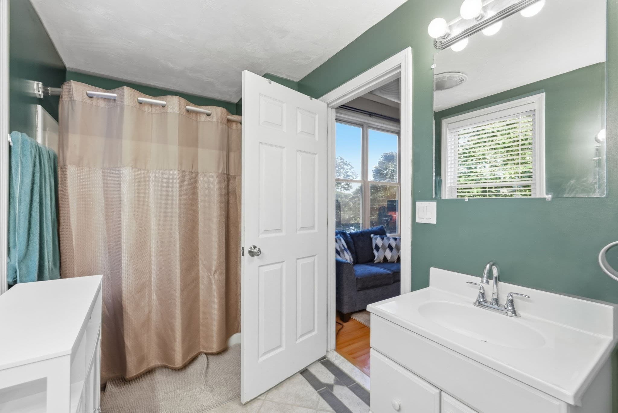 Single Family Residence at 648 Merrimack Ave, Dracut MA 01826, photo 33 of 39