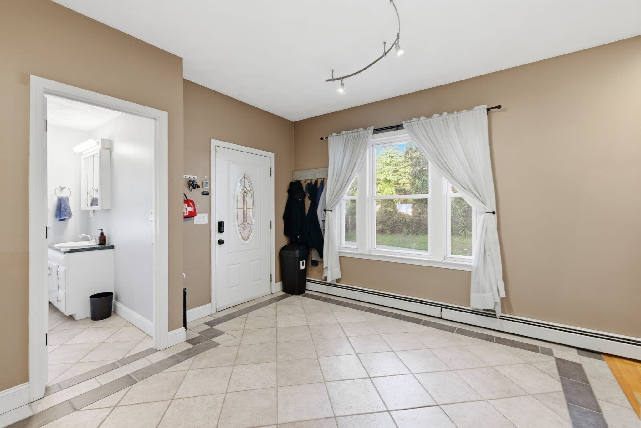 Single Family Residence at 648 Merrimack Ave, Dracut MA 01826, photo 18 of 39