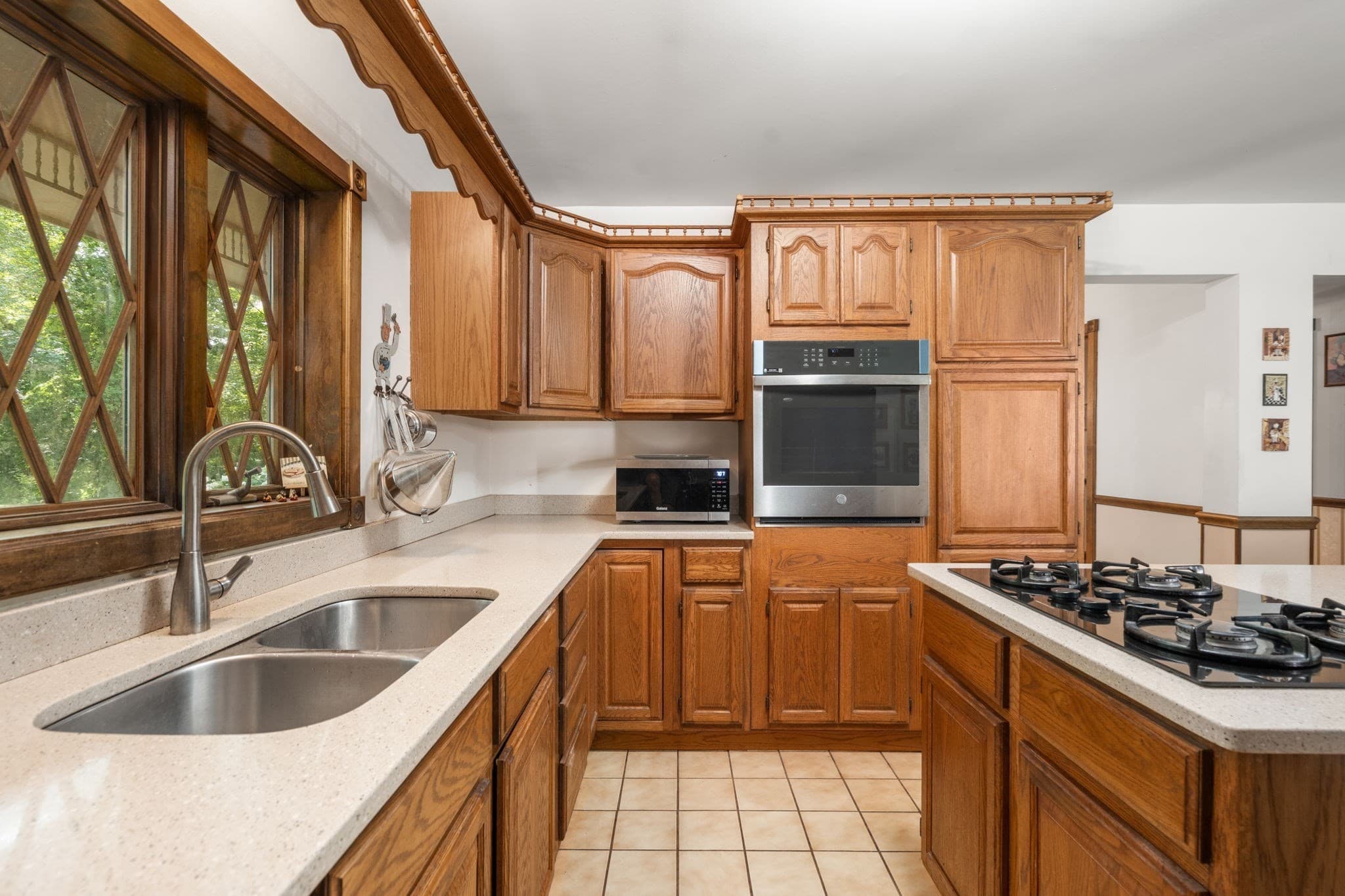 Single Family Residence at 73 Main St, Sutton MA 01590, Sutton, photo 7 of 40