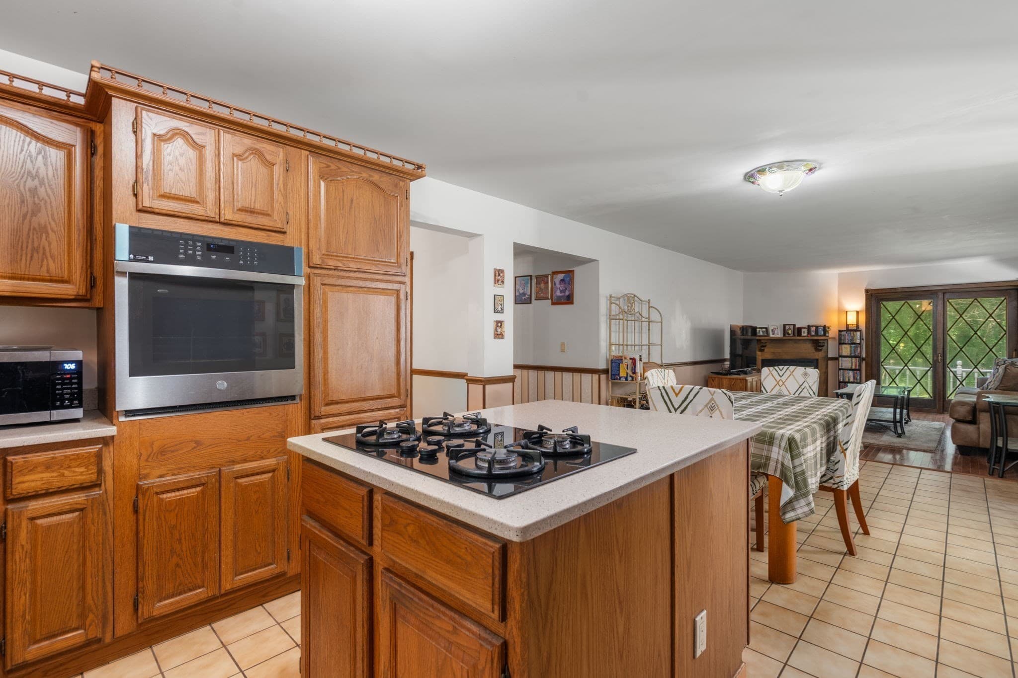 Single Family Residence at 73 Main St, Sutton MA 01590, Sutton, photo 5 of 40
