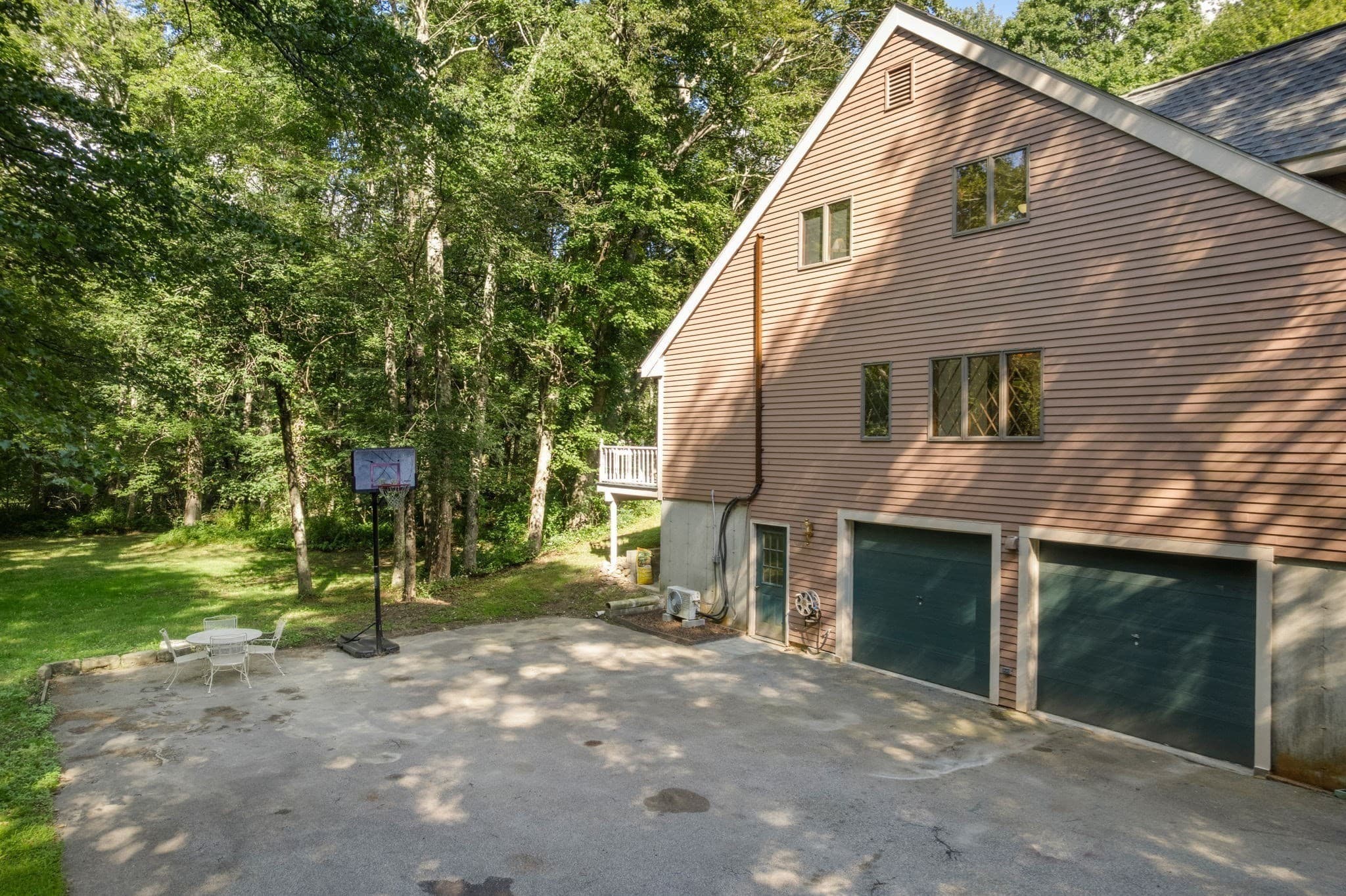 Single Family Residence at 73 Main St, Sutton MA 01590, Sutton, photo 33 of 40