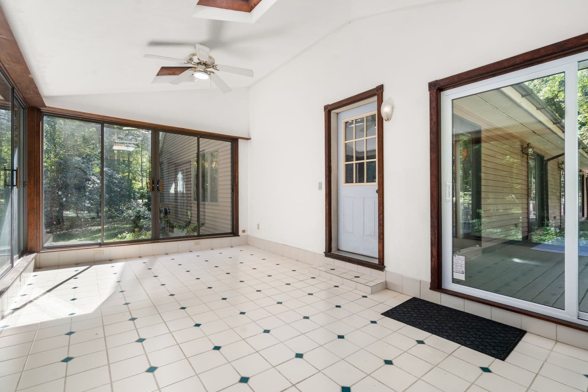 Single Family Residence at 73 Main St, Sutton MA 01590, Sutton, photo 15 of 40