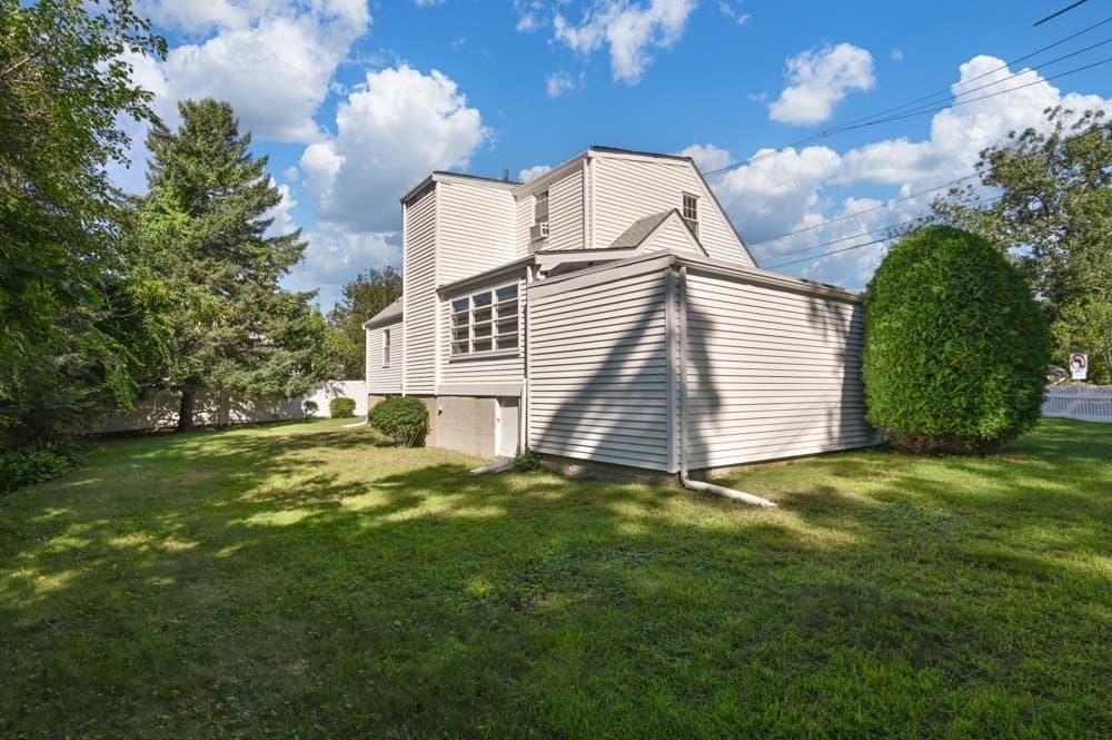 Single Family Residence at 33 Wilson Rd, Stoneham MA 02180, Stoneham, photo 32 of 39