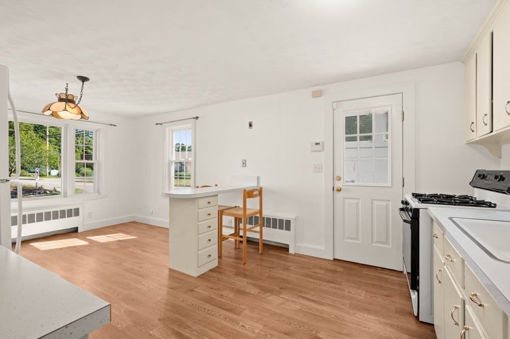 Single Family Residence at 33 Wilson Rd, Stoneham MA 02180, Stoneham, photo 9 of 39