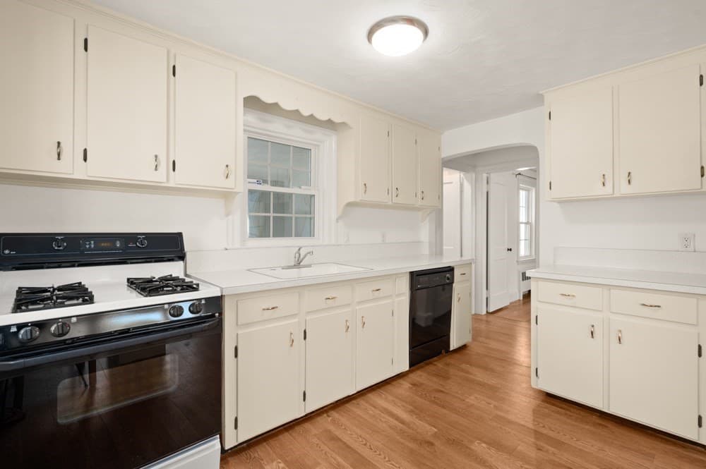 Single Family Residence at 33 Wilson Rd, Stoneham MA 02180, Stoneham, photo 8 of 39