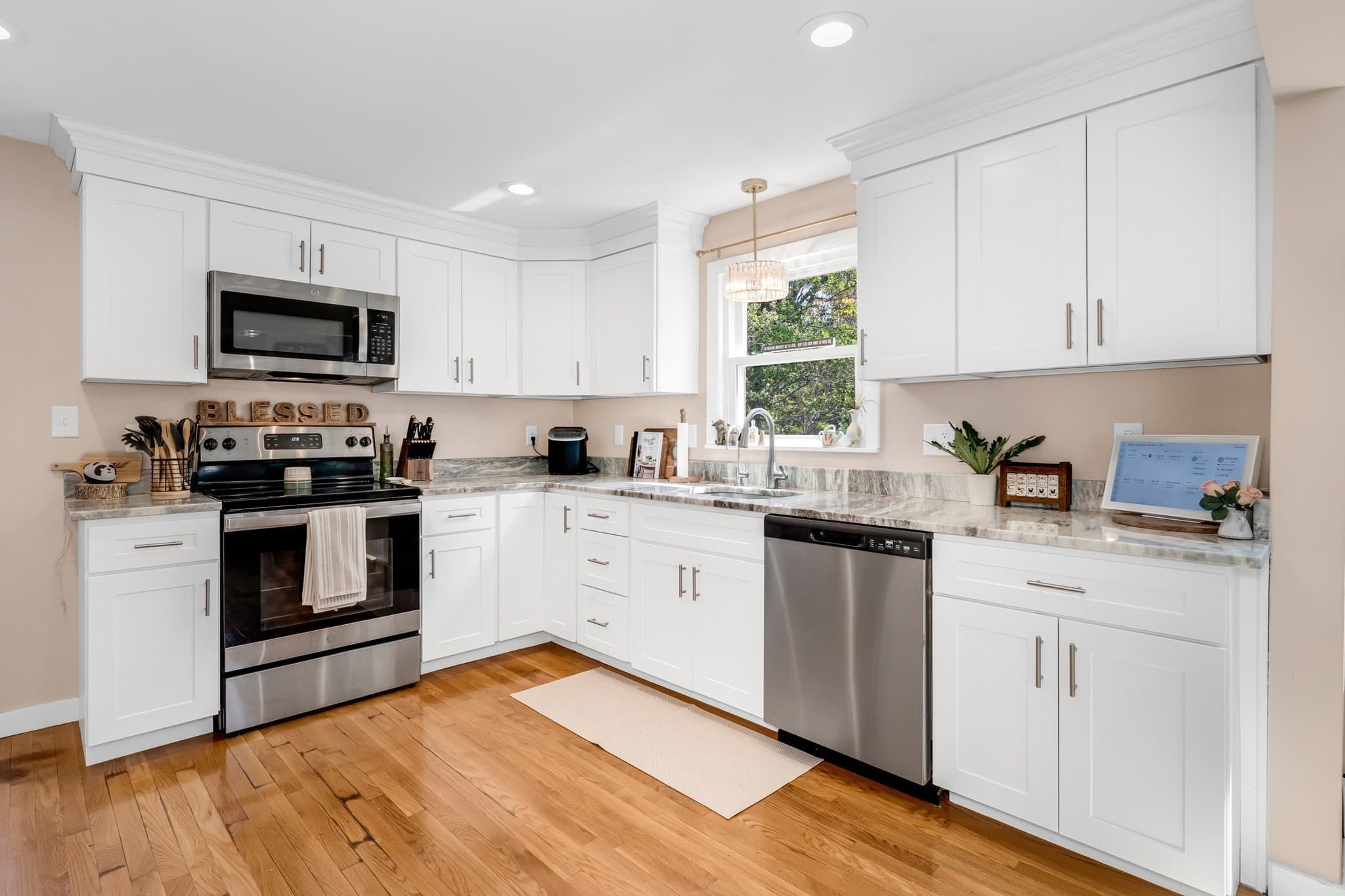 Single Family Residence at 201 Old Burley St, Danvers MA 01923, Danvers, photo 4 of 17