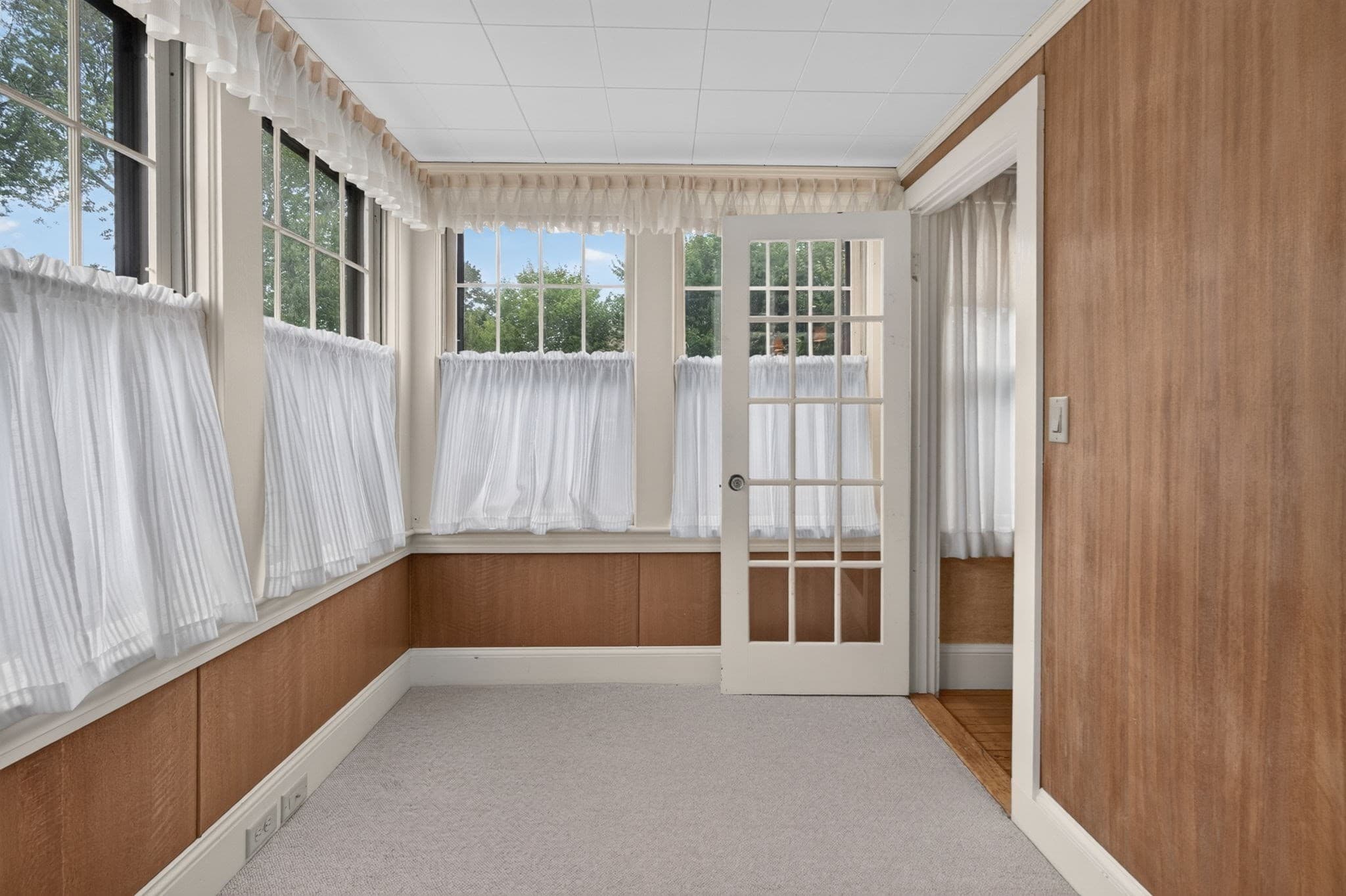 Single Family Residence at 33 Lexington Ave, Haverhill MA 01835, Haverhill, photo 27 of 31