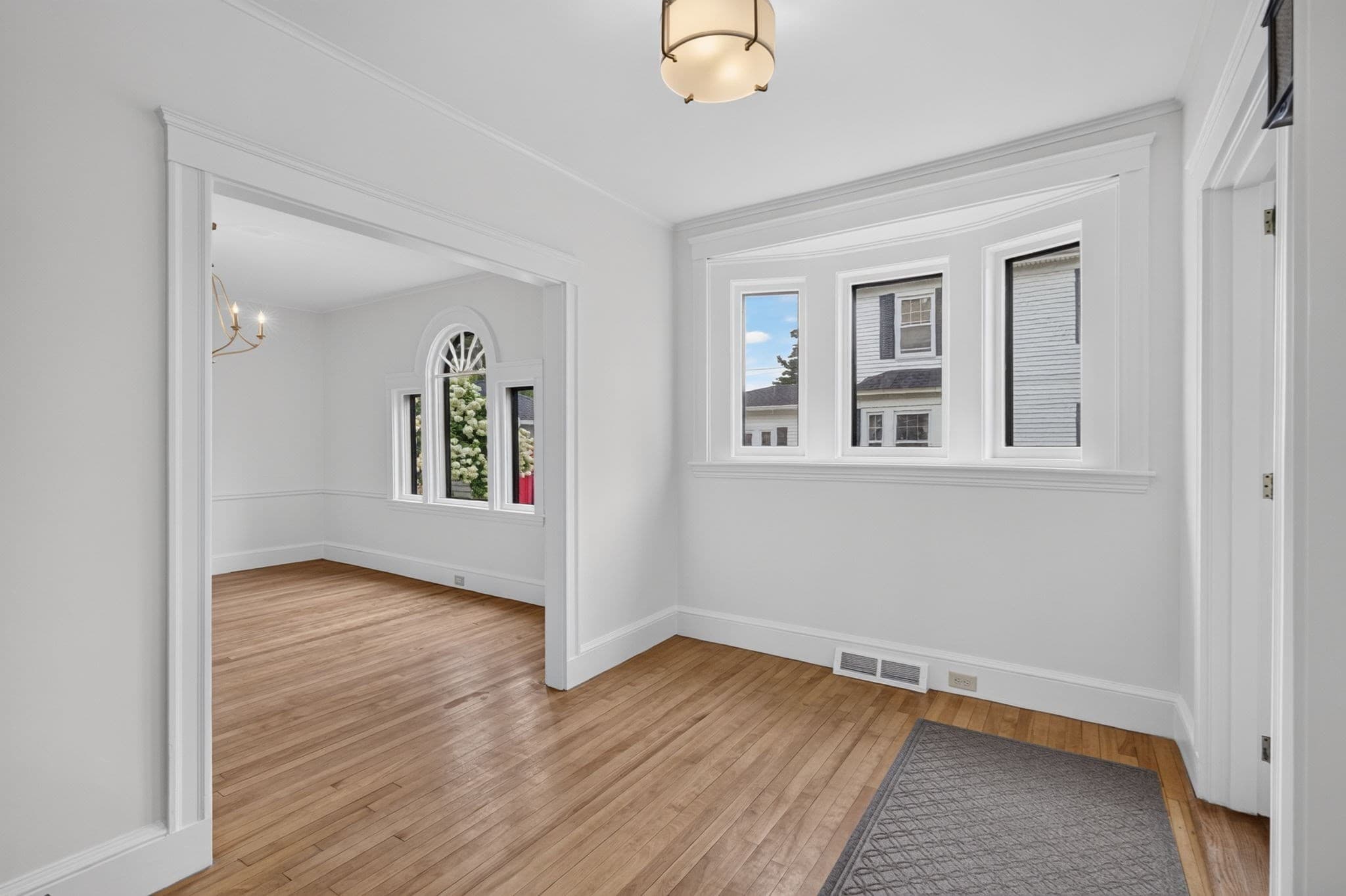 Single Family Residence at 33 Lexington Ave, Haverhill MA 01835, Haverhill, photo 6 of 31