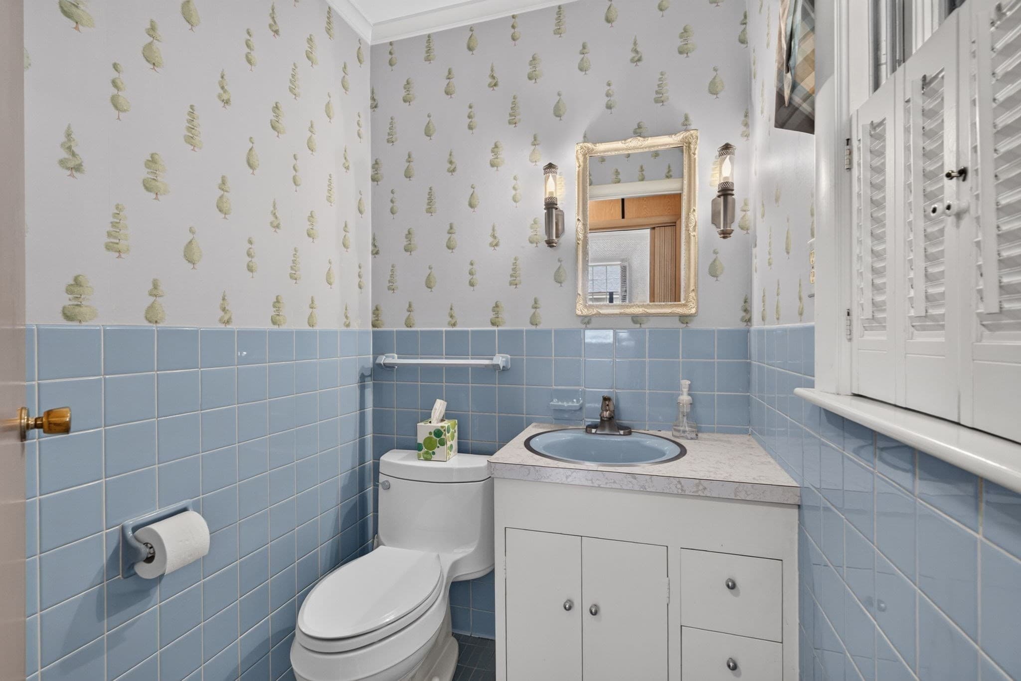 Single Family Residence at 33 Lexington Ave, Haverhill MA 01835, Haverhill, photo 17 of 31