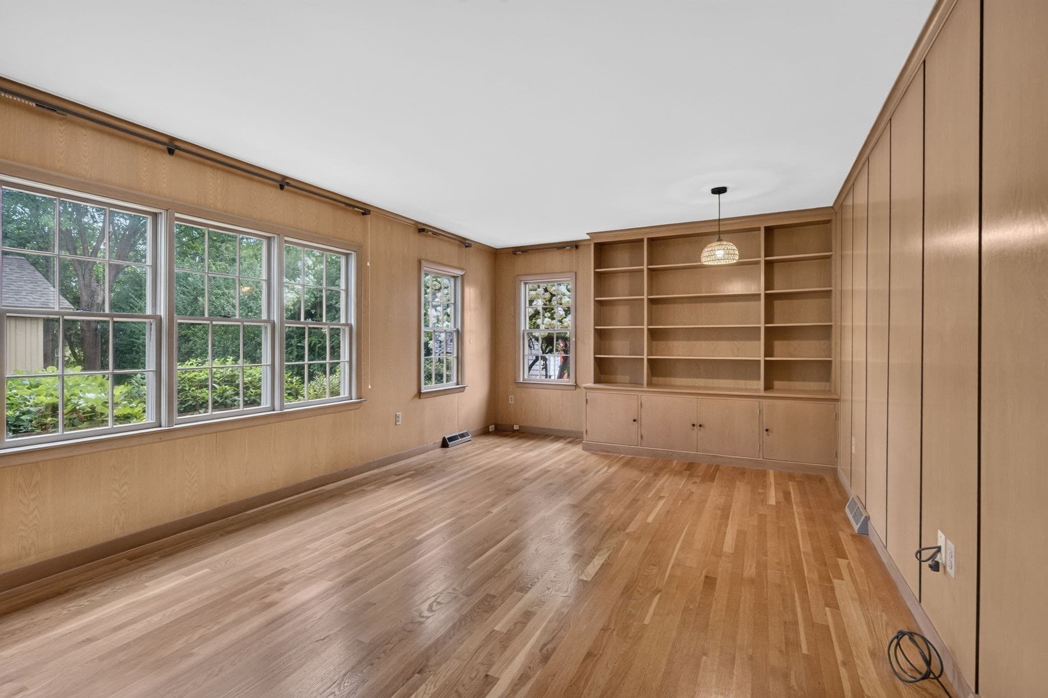 Single Family Residence at 33 Lexington Ave, Haverhill MA 01835, Haverhill, photo 12 of 31
