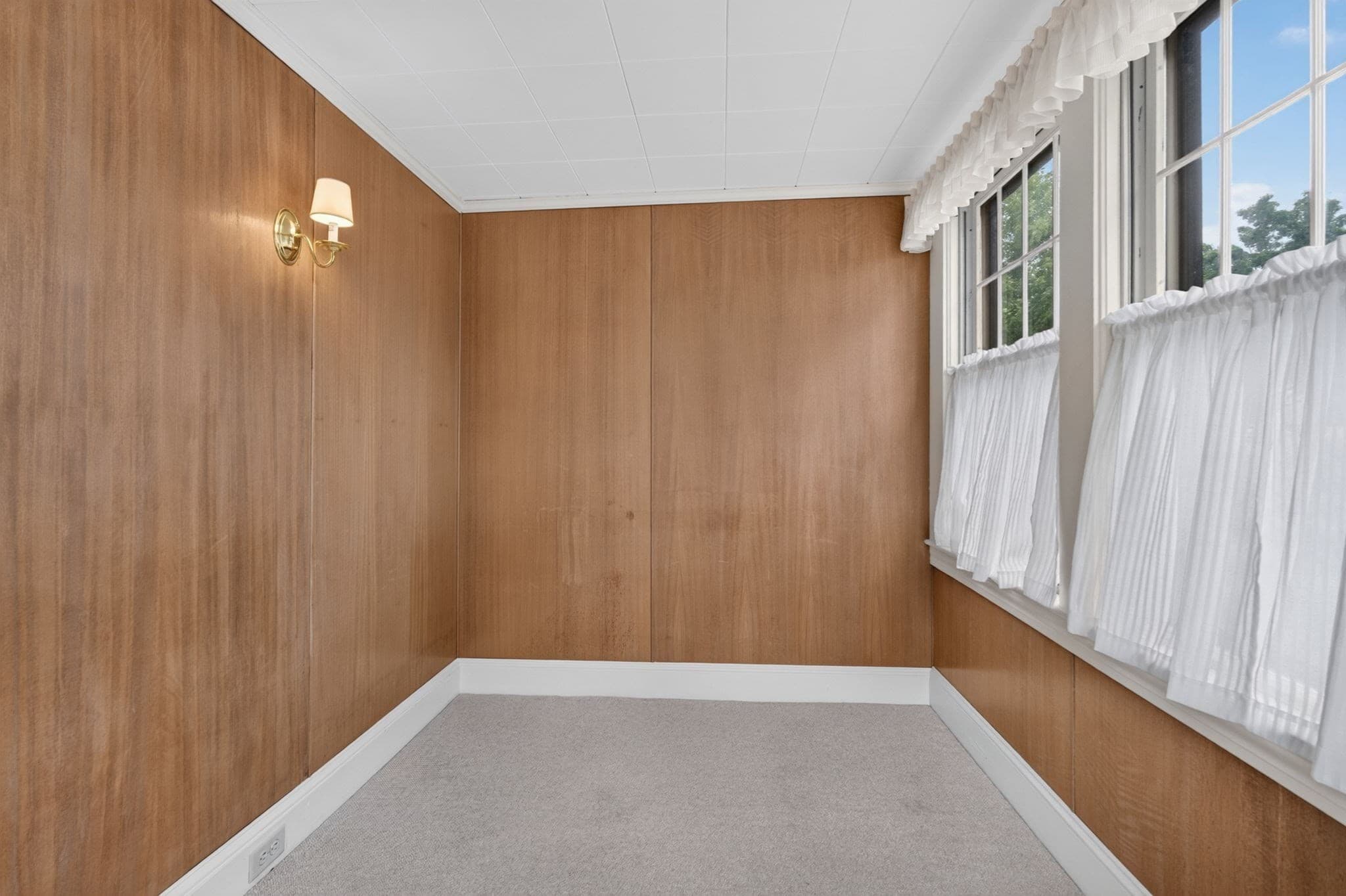 Single Family Residence at 33 Lexington Ave, Haverhill MA 01835, Haverhill, photo 26 of 31