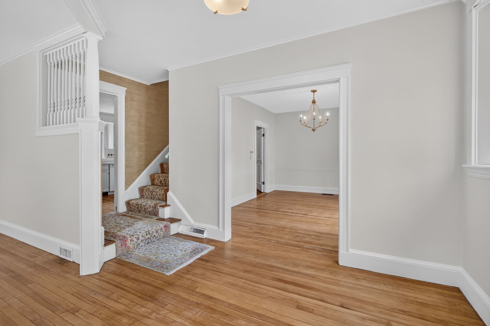 Single Family Residence at 33 Lexington Ave, Haverhill MA 01835, Haverhill, photo 7 of 31