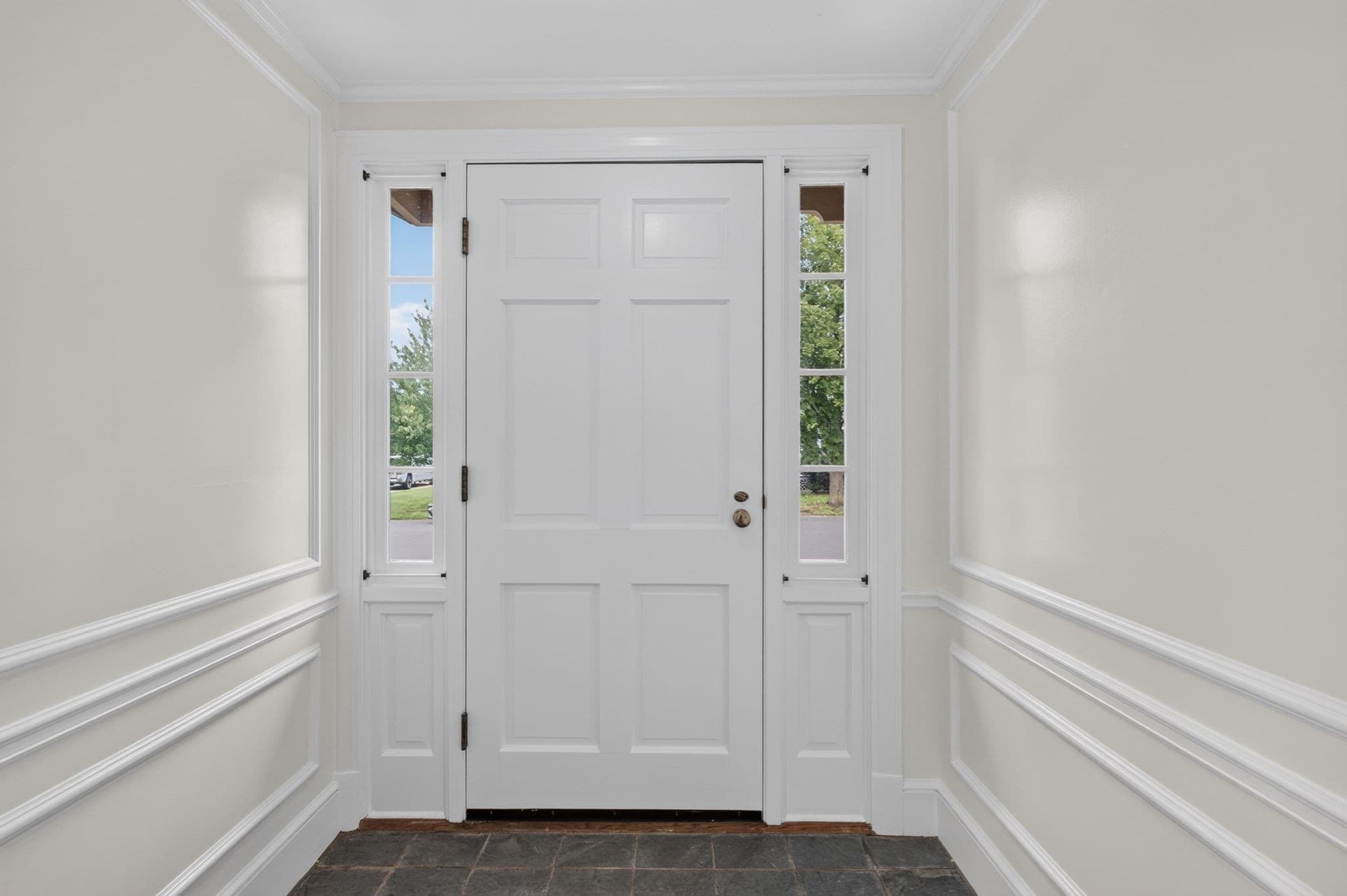 Single Family Residence at 33 Lexington Ave, Haverhill MA 01835, Haverhill, photo 5 of 31