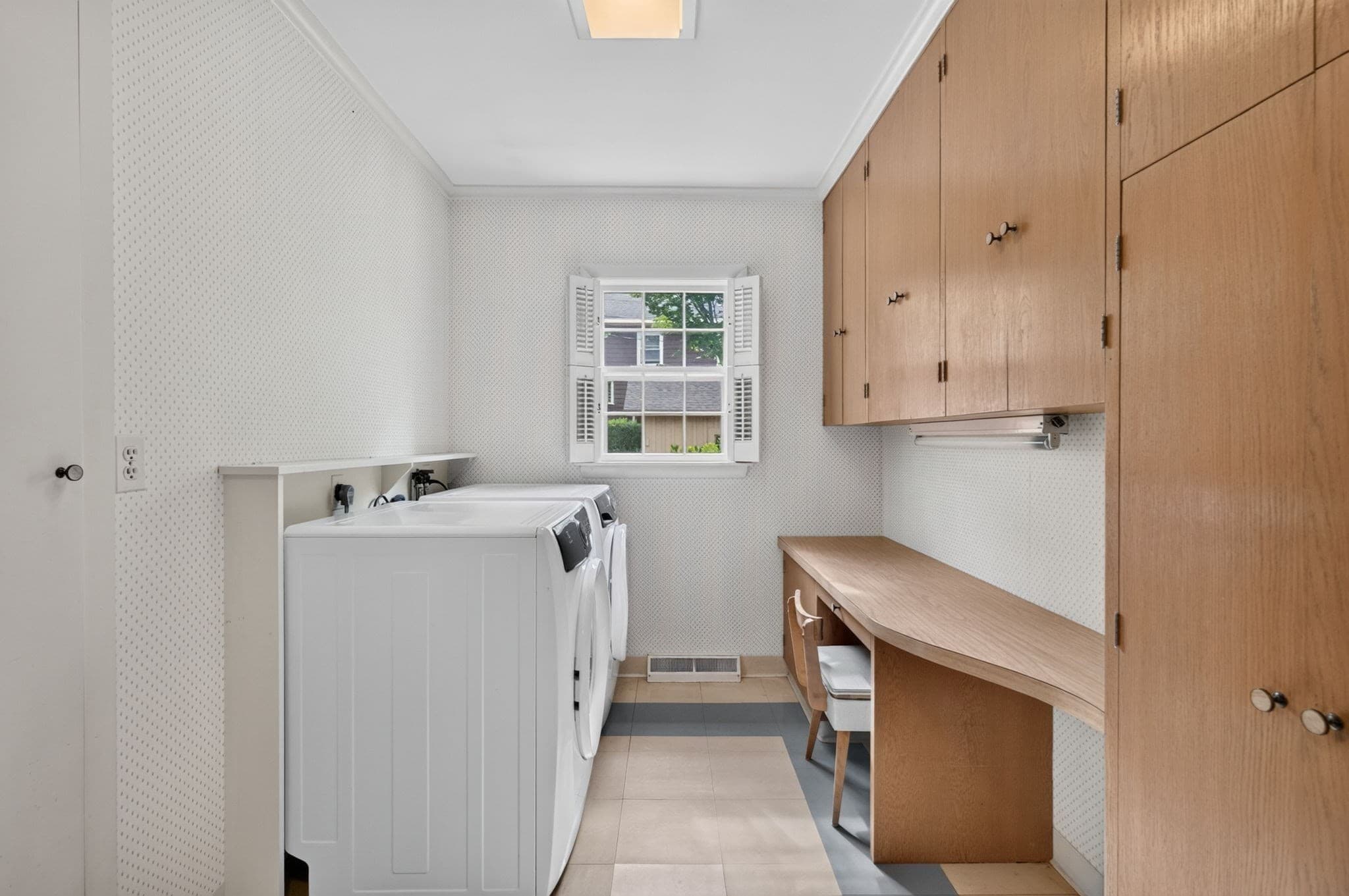 Single Family Residence at 33 Lexington Ave, Haverhill MA 01835, Haverhill, photo 18 of 31