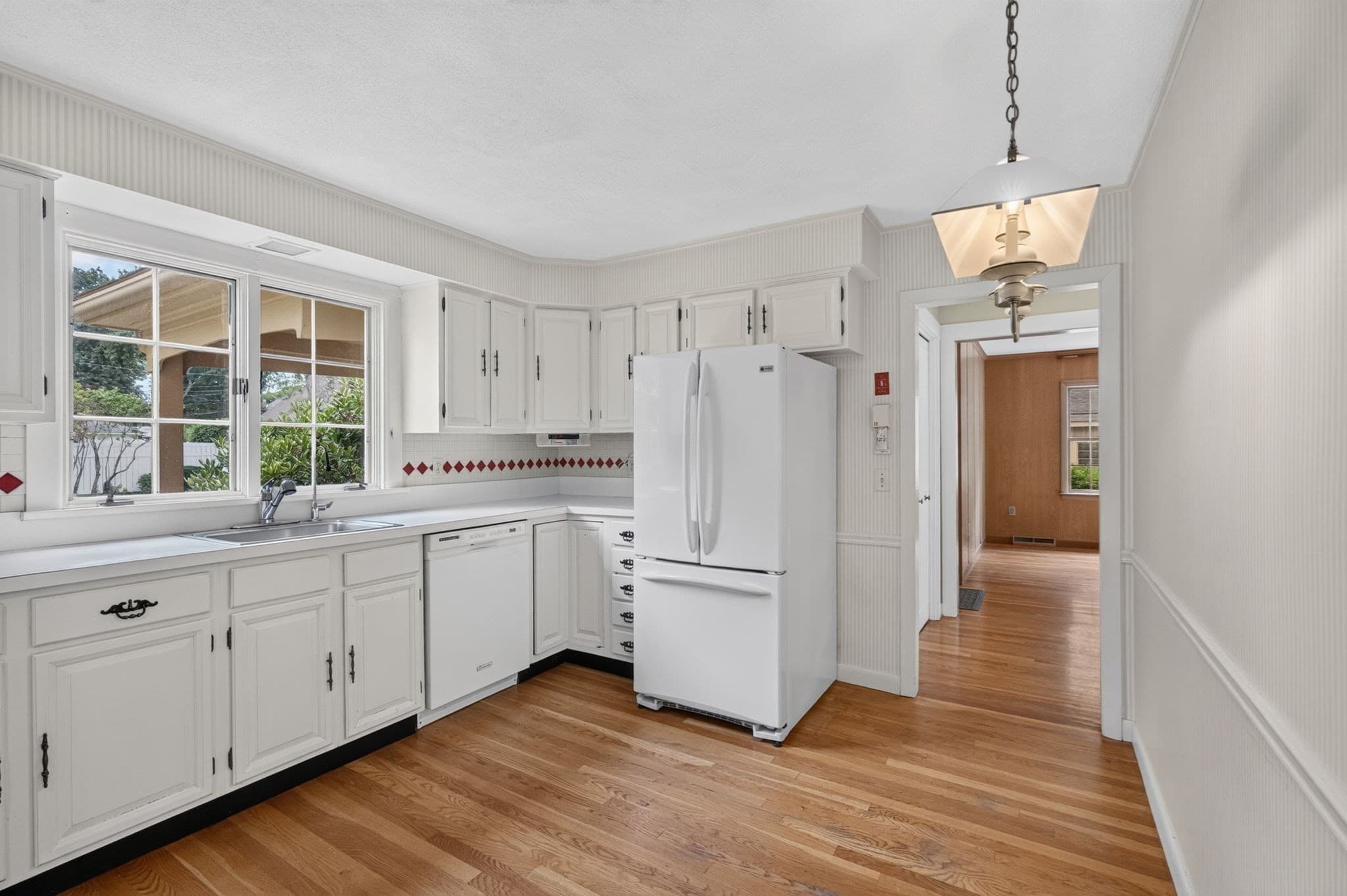 Single Family Residence at 33 Lexington Ave, Haverhill MA 01835, Haverhill, photo 15 of 31