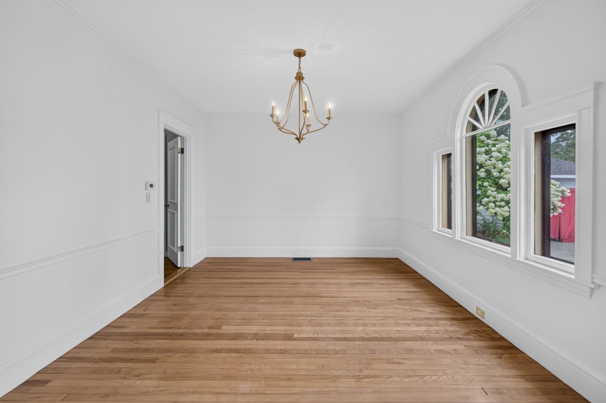 Single Family Residence at 33 Lexington Ave, Haverhill MA 01835, Haverhill, photo 8 of 31