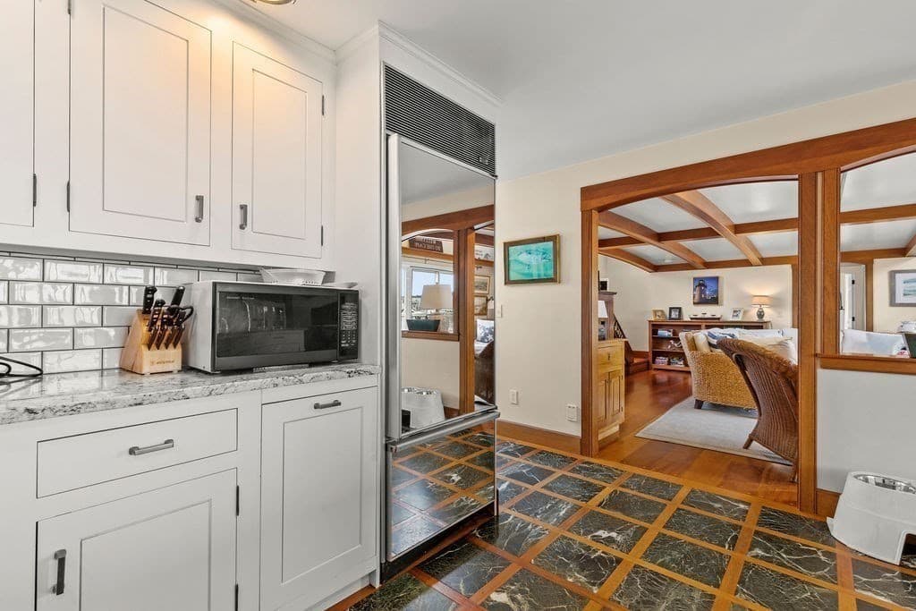 Single Family Residence at 107 Channel Point Rd, Barnstable MA 02601, Barnstable, photo 16 of 41