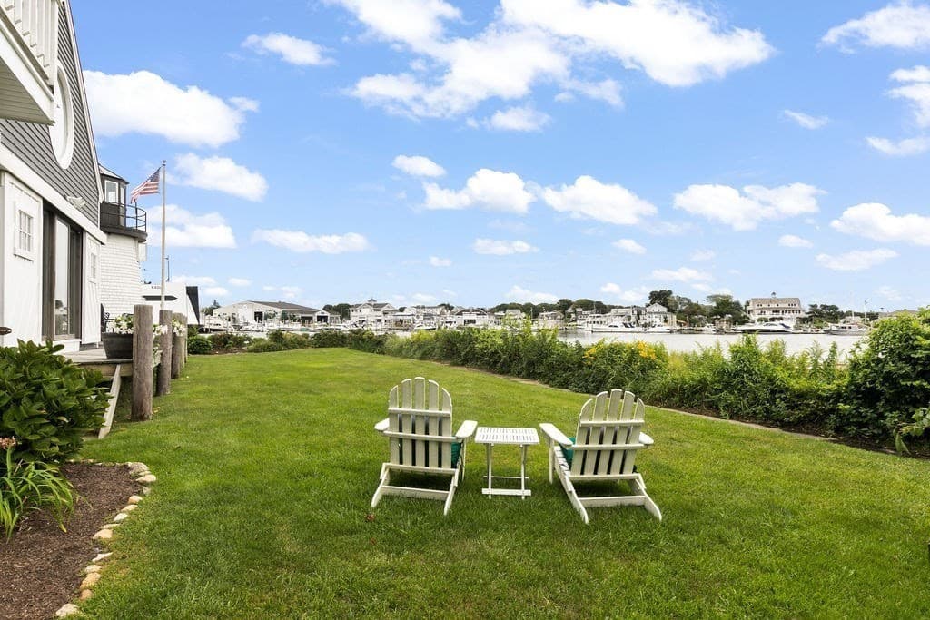 Single Family Residence at 107 Channel Point Rd, Barnstable MA 02601, Barnstable, photo 7 of 41