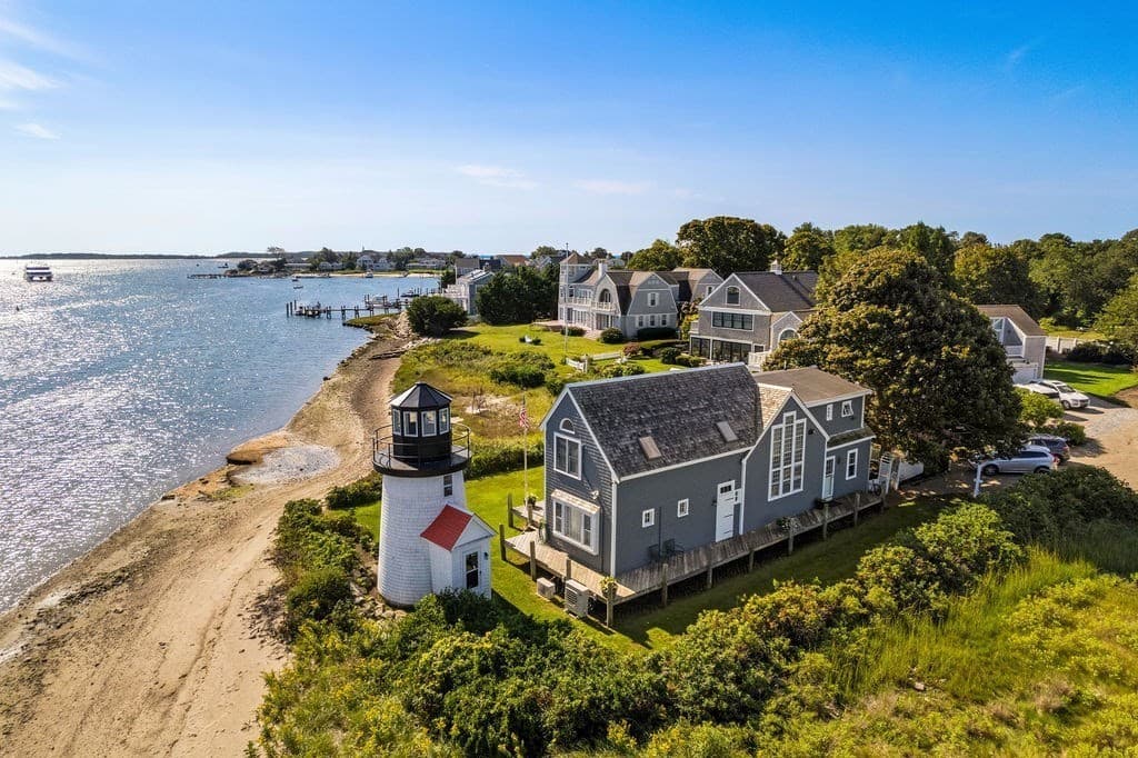 107 Channel Point Rd, Barnstable MA 02601