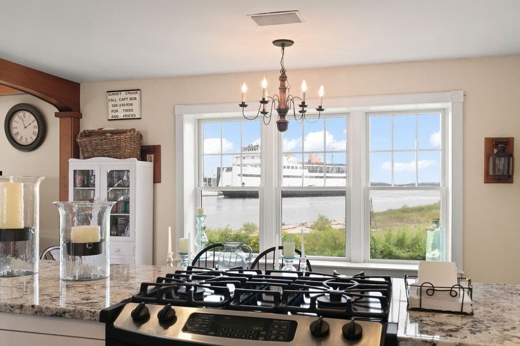Single Family Residence at 107 Channel Point Rd, Barnstable MA 02601, Barnstable, photo 14 of 41
