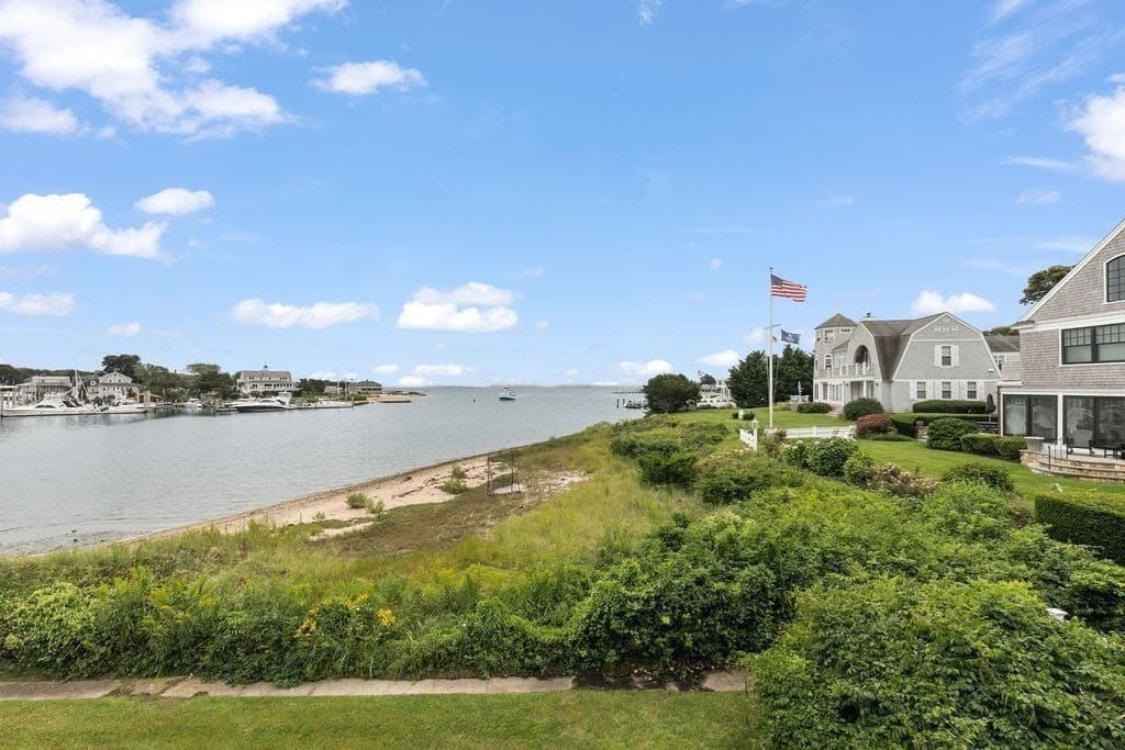 Single Family Residence at 107 Channel Point Rd, Barnstable MA 02601, Barnstable, photo 35 of 41