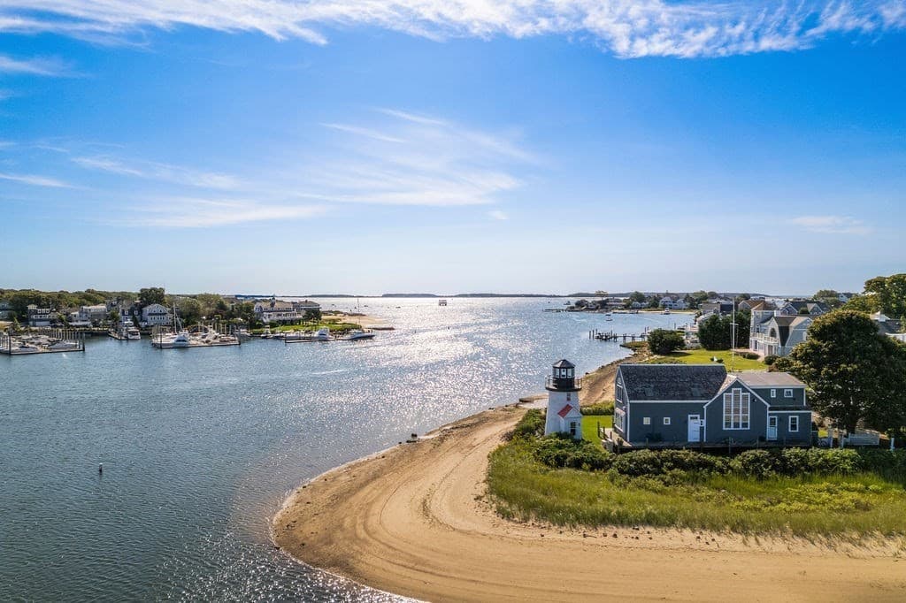 Single Family Residence at 107 Channel Point Rd, Barnstable MA 02601, Barnstable, photo 39 of 41