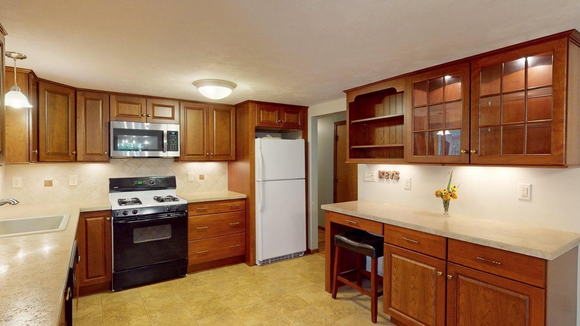 Single Family Residence at 60 Old Farm Road, Mansfield MA 02048, Mansfield, photo 9 of 41