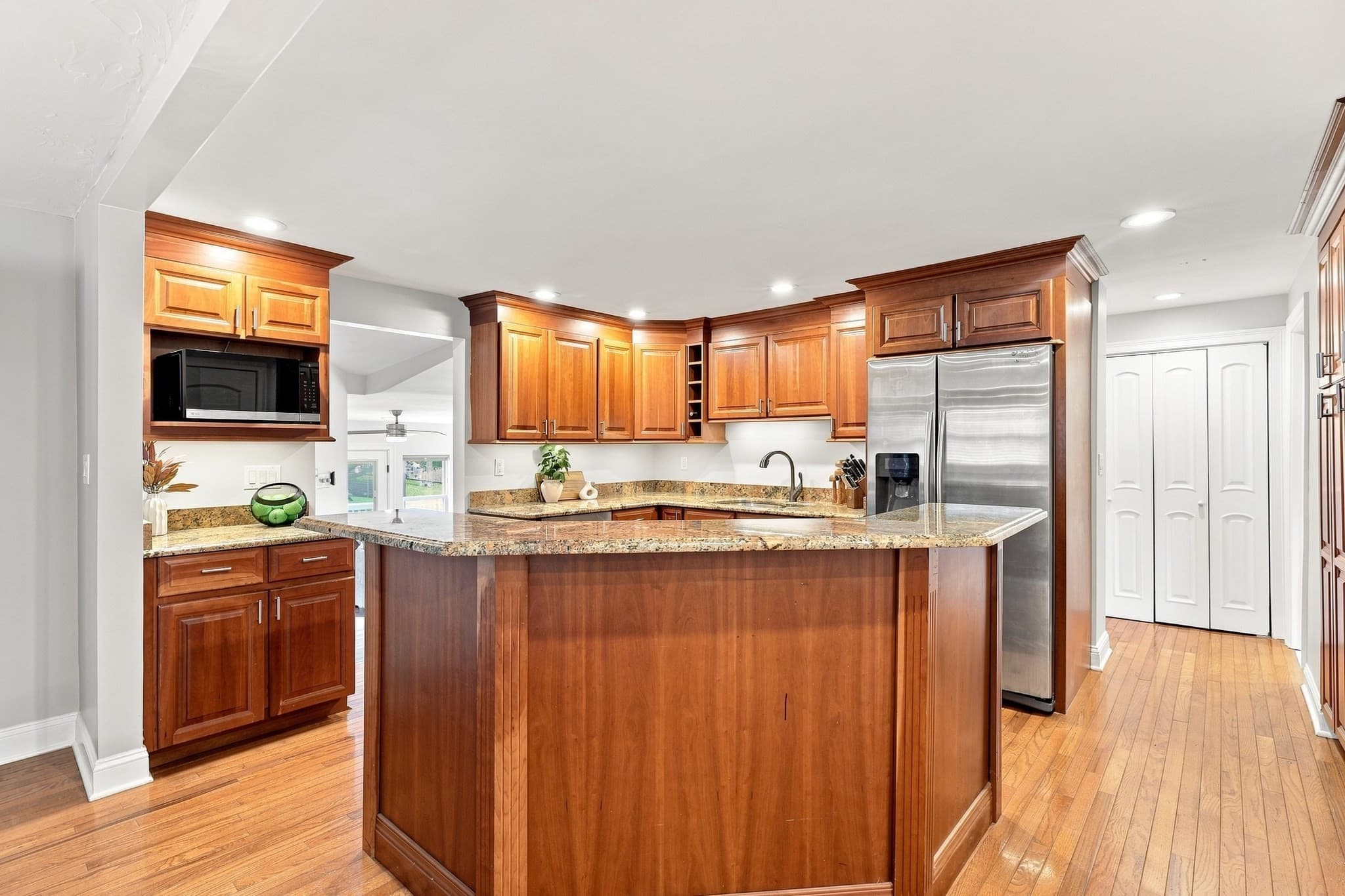 Single Family Residence at 181 Flagg Street, Worcester MA 01609, Worcester, photo 7 of 42