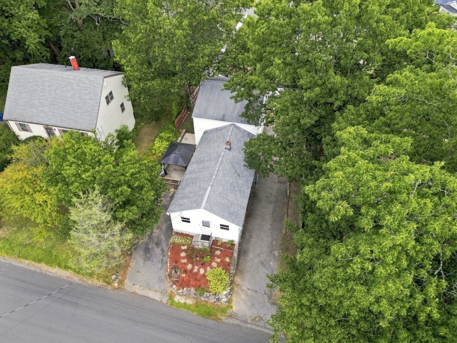 Single Family Residence at 5 Pond Ln Ext, Billerica MA 01821, Billerica, photo 32 of 42