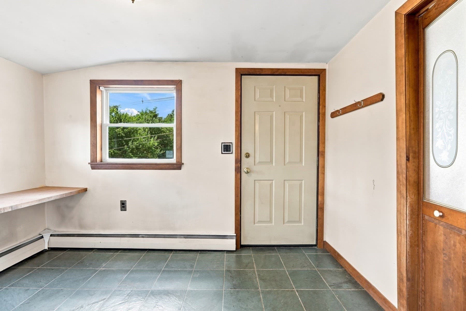 Single Family Residence at 5 Pond Ln Ext, Billerica MA 01821, Billerica, photo 18 of 42