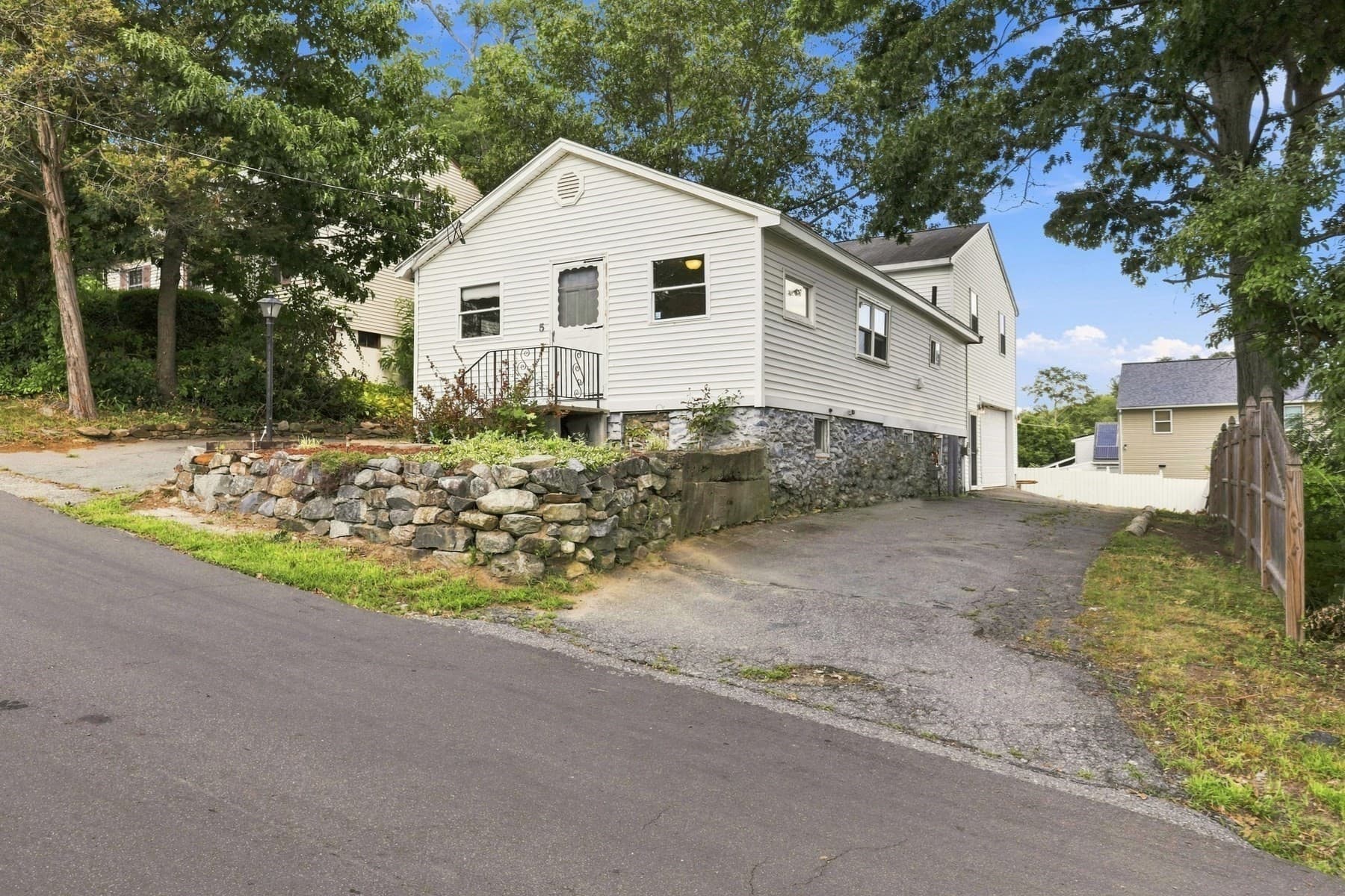 Single Family Residence at 5 Pond Ln Ext, Billerica MA 01821, Billerica, photo 35 of 42