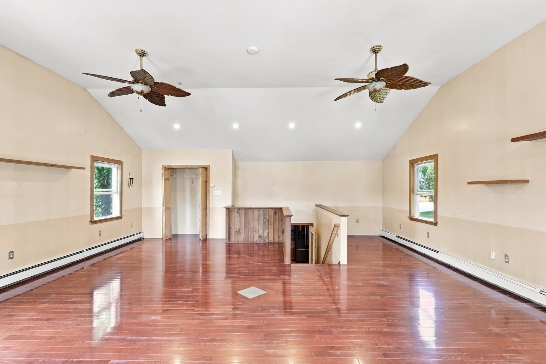 Single Family Residence at 5 Pond Ln Ext, Billerica MA 01821, Billerica, photo 4 of 42