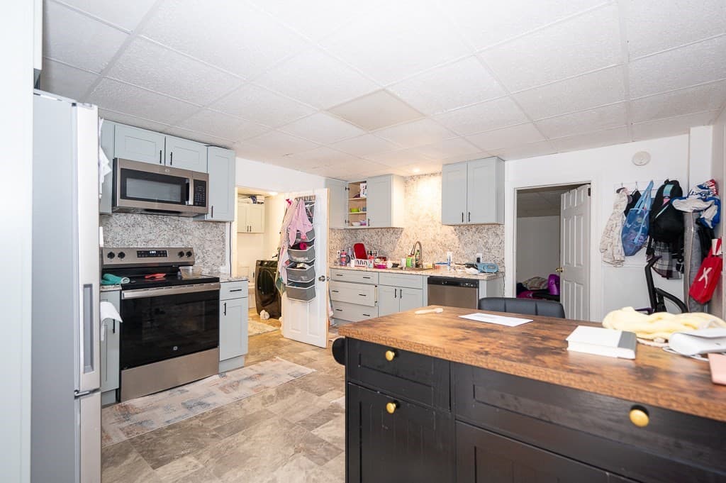 5+ Family - 5+ Units Up/Down at 6 North Main Street, Grafton MA 01536, Grafton, photo 17 of 41