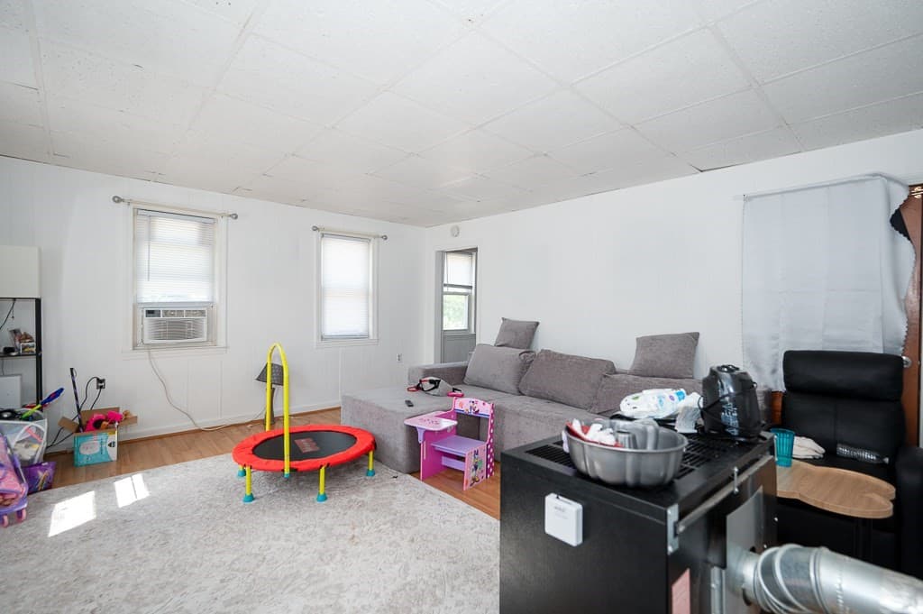 5+ Family - 5+ Units Up/Down at 6 North Main Street, Grafton MA 01536, Grafton, photo 20 of 41