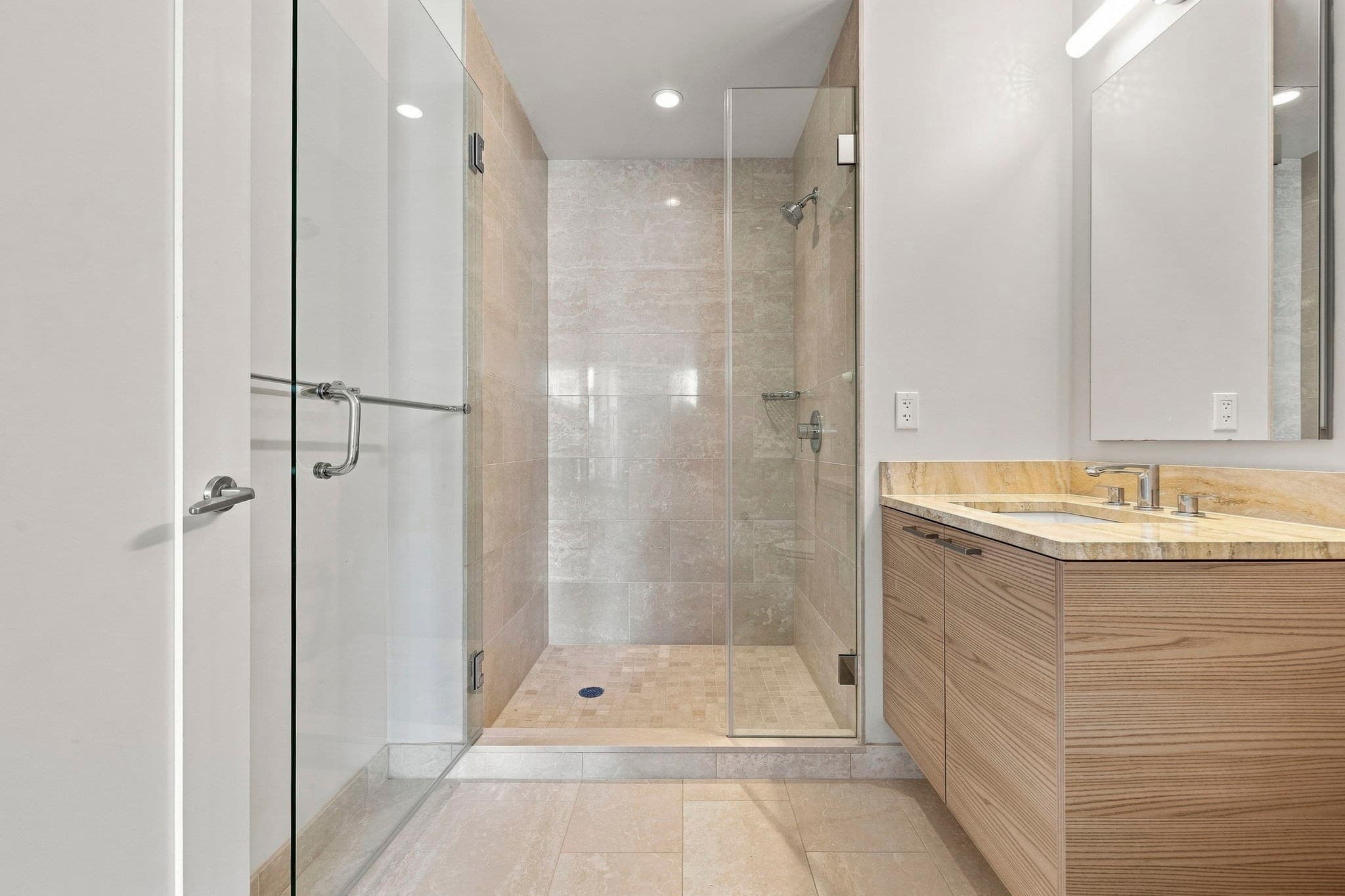 Condominium at 1 Franklin Street # 3107, Boston MA 02110, photo 16 of 42