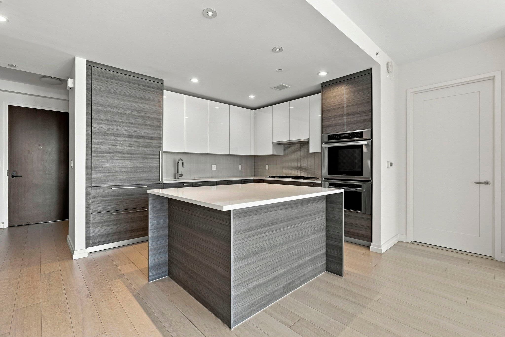 Condominium at 1 Franklin Street # 3107, Boston MA 02110, photo 3 of 42