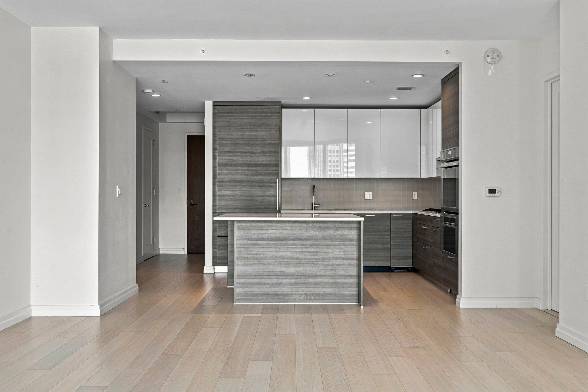 Condominium at 1 Franklin Street # 3107, Boston MA 02110, photo 5 of 42