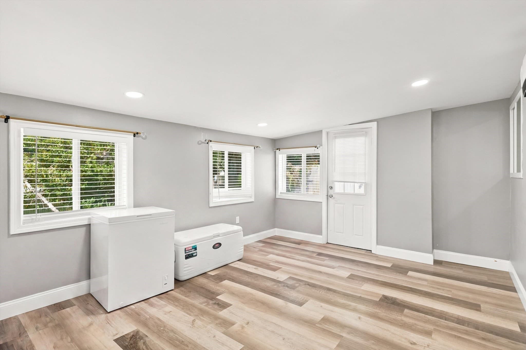 Single Family Residence at 14 Pineview Terrace, Brockton MA 02302, Brockton, photo 6 of 32