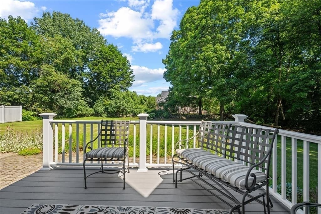 Single Family Residence at 9 Hillando Dr, Shrewsbury MA 01545, Shrewsbury, photo 3 of 42