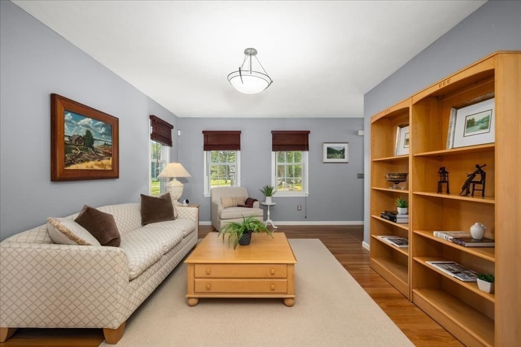 Single Family Residence at 9 Hillando Dr, Shrewsbury MA 01545, Shrewsbury, photo 5 of 42