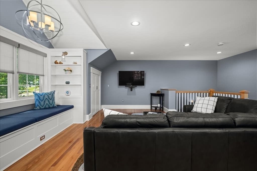 Single Family Residence at 9 Hillando Dr, Shrewsbury MA 01545, Shrewsbury, photo 19 of 42