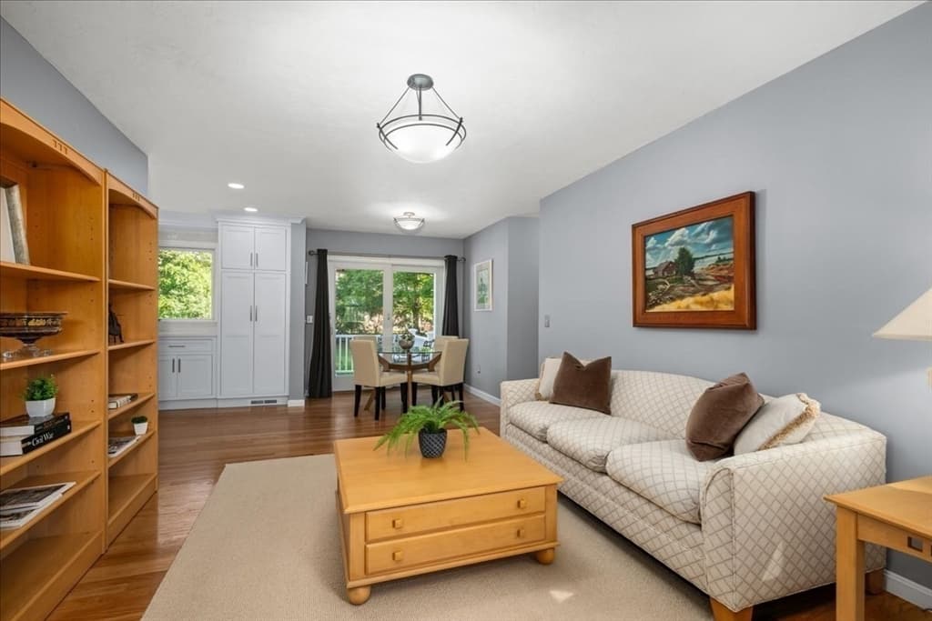 Single Family Residence at 9 Hillando Dr, Shrewsbury MA 01545, Shrewsbury, photo 4 of 42