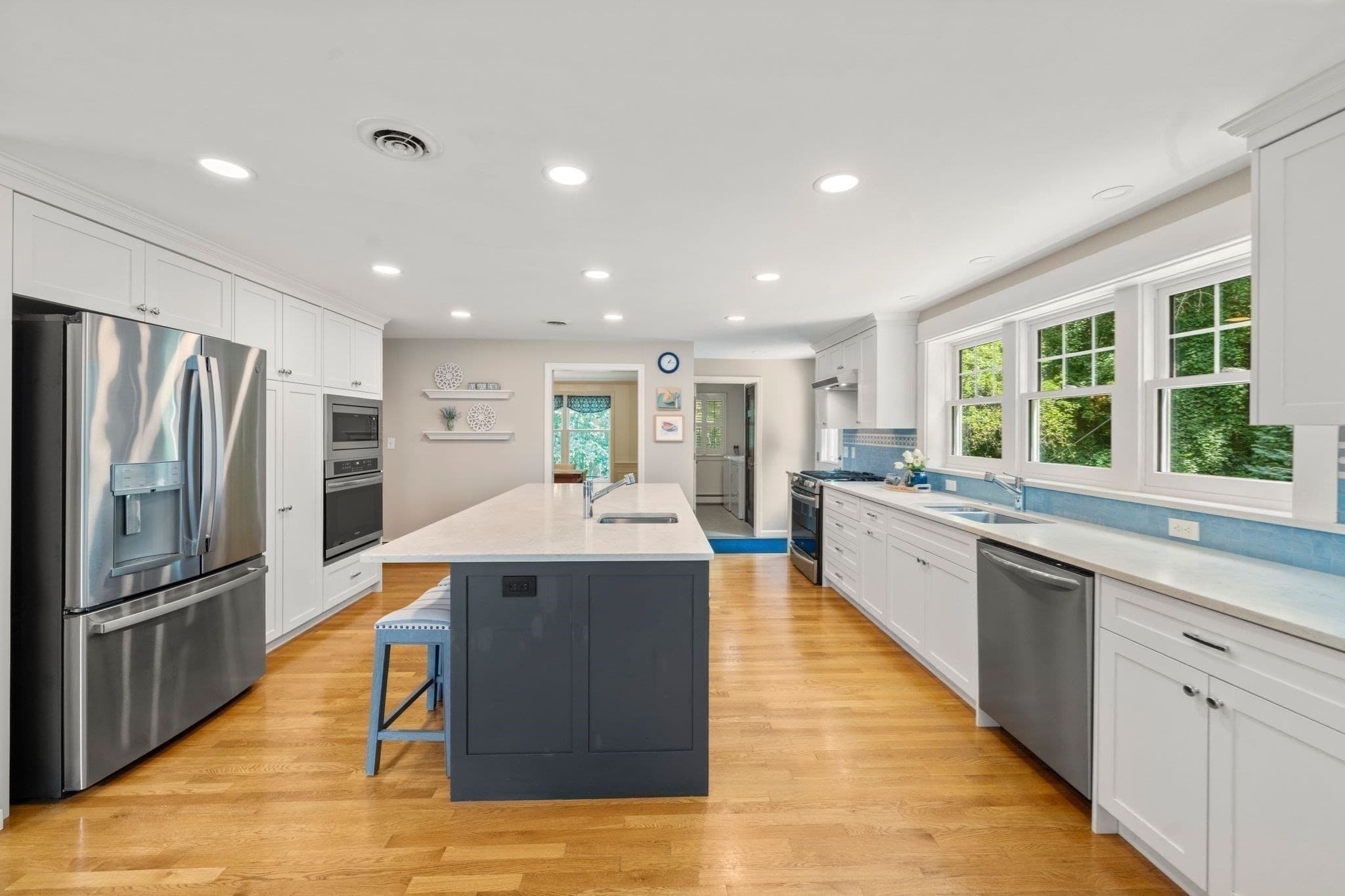 Single Family Residence at 25 Clearwater Dr, Westwood MA 02090, Westwood, photo 5 of 40