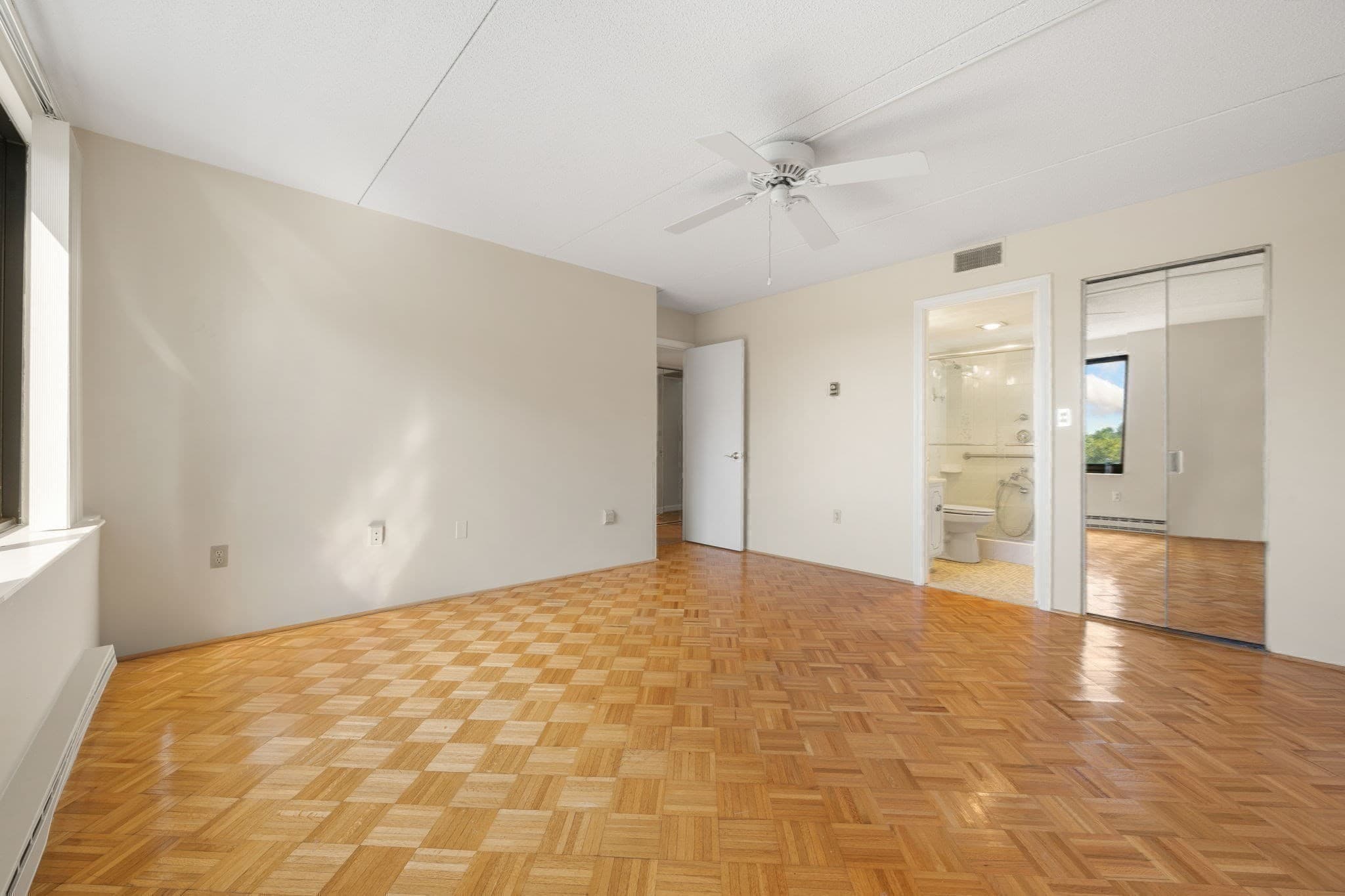Condominium at 51 Melrose St # 5F, Melrose MA 02176, Melrose, photo 21 of 40