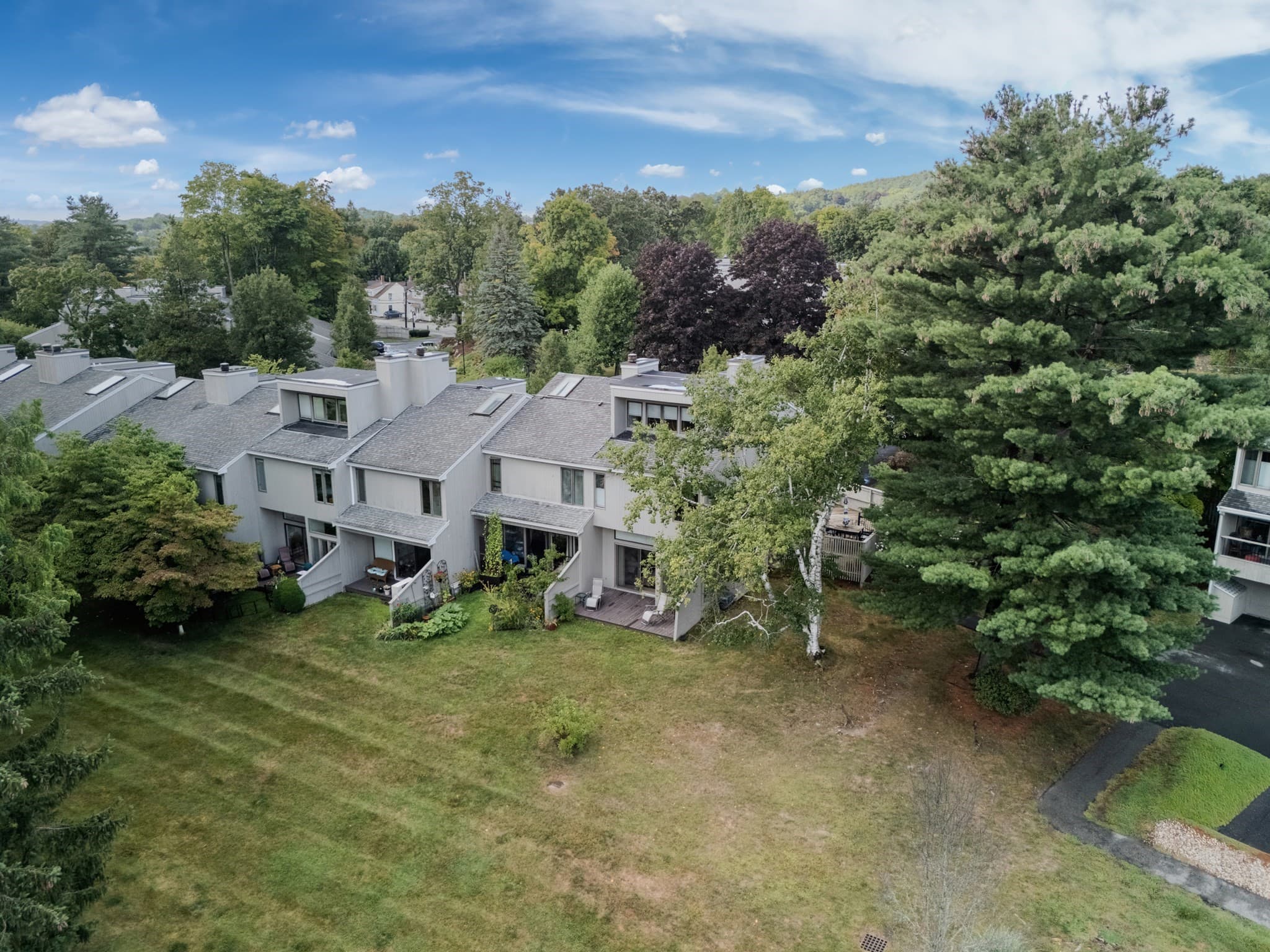 Condominium at 29 Mill Pond # 29, North Andover MA 01845, North Andover, photo 26 of 27