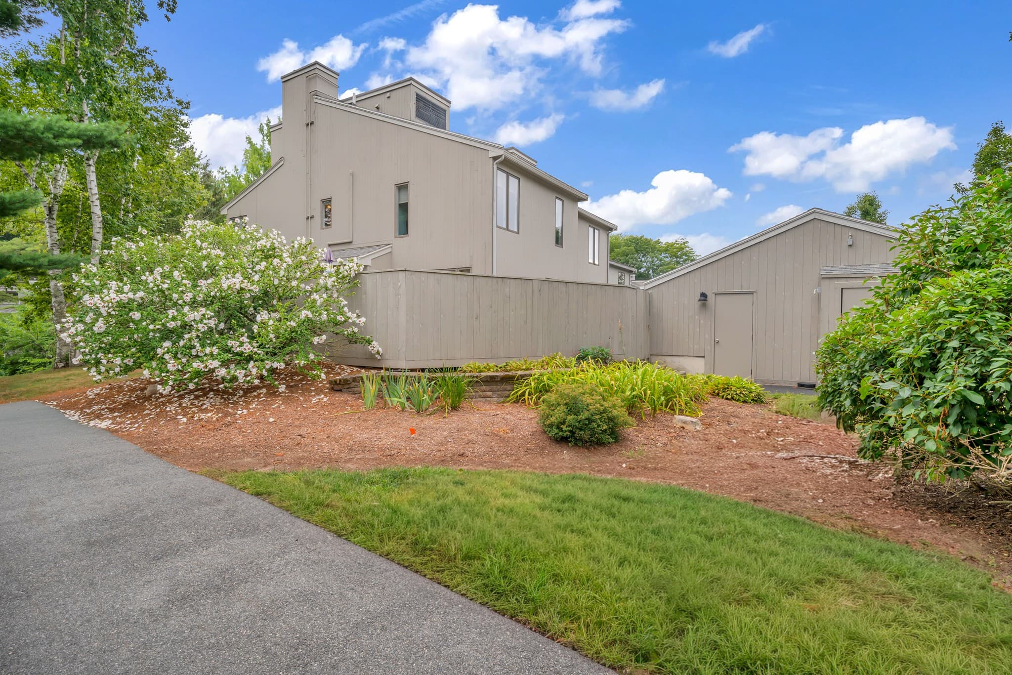 Condominium at 29 Mill Pond # 29, North Andover MA 01845, North Andover, photo 24 of 27