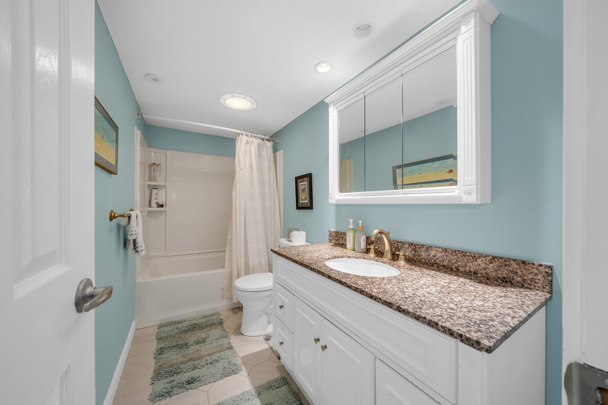 Condominium at 29 Mill Pond # 29, North Andover MA 01845, North Andover, photo 15 of 27