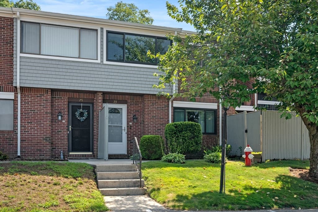 Condominium at 23 Oliva Ct # 23, Stoughton MA 02072, Stoughton, photo 2 of 42