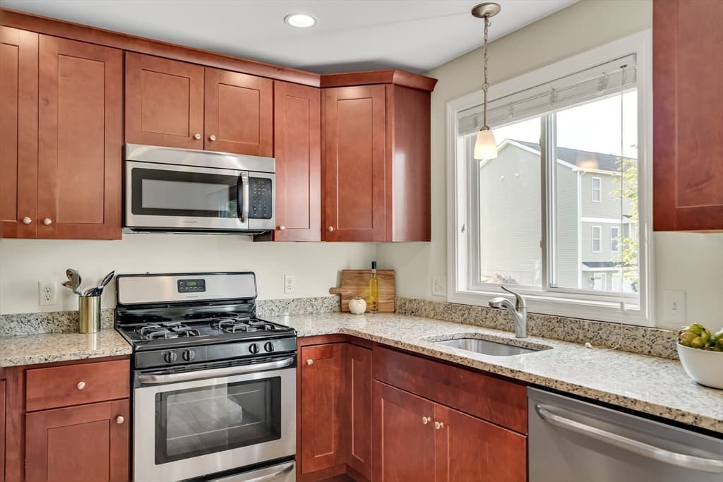 Condominium at 311 Littleton Rd # 31, Chelmsford MA 01824, Chelmsford, photo 13 of 29