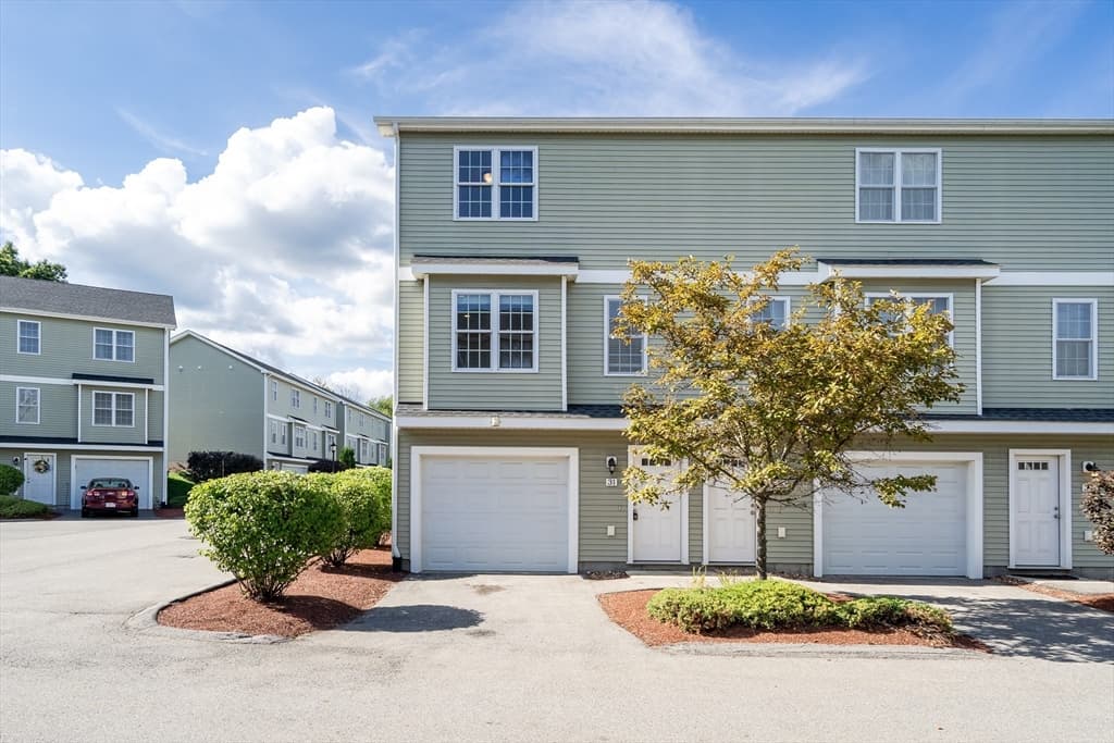 Condominium at 311 Littleton Rd # 31, Chelmsford MA 01824, Chelmsford, photo 3 of 29
